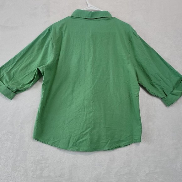 Collections ETC. Women's Embroidered Red Cardinals On Branch Button Down Top LG - Picture 3 of 9